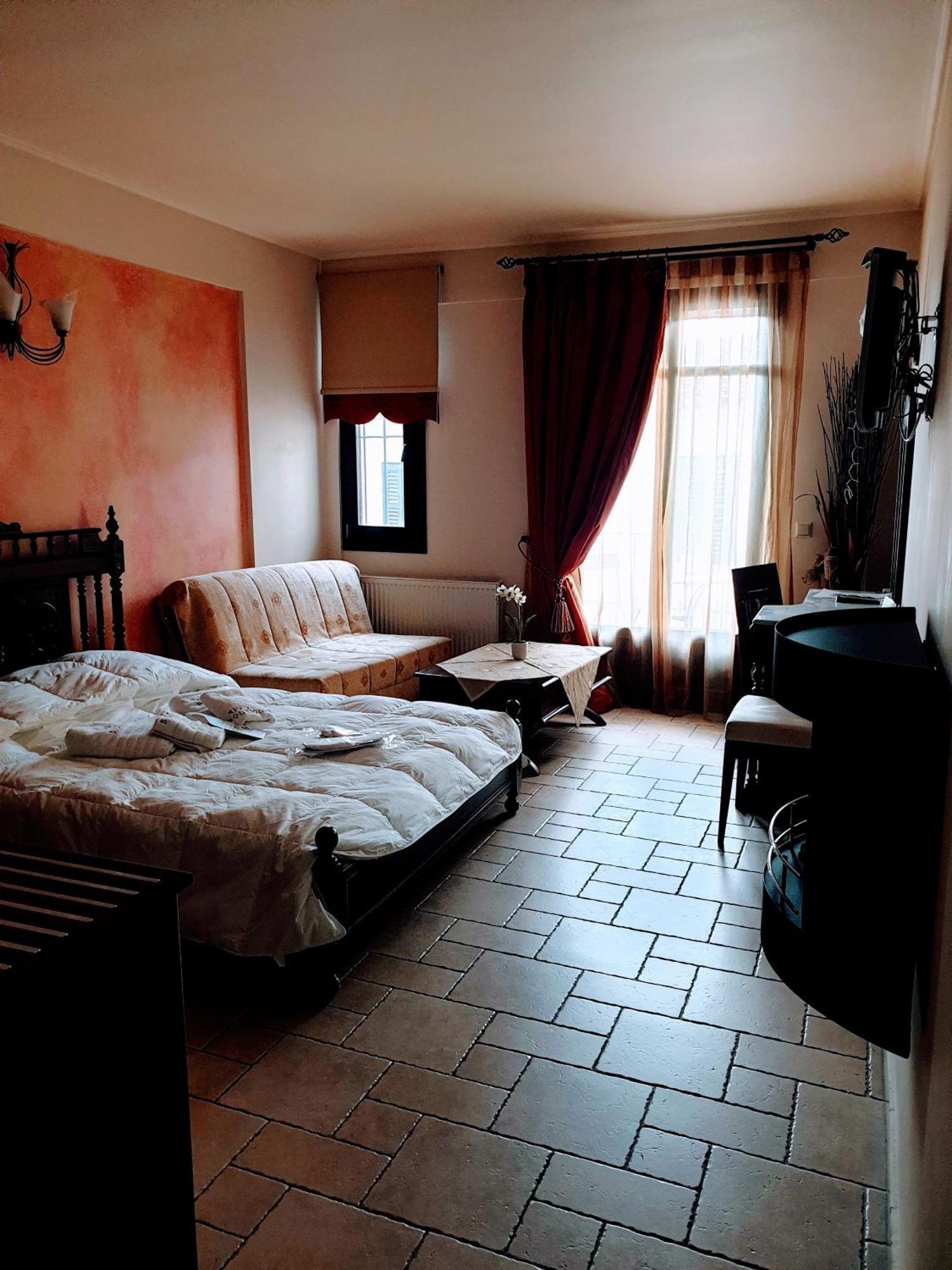 "Epavlis Boutique Galaxidi" Hotel ภายนอก รูปภาพ